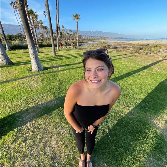 Meet your Posher, Abigail - Picture 1 of 1